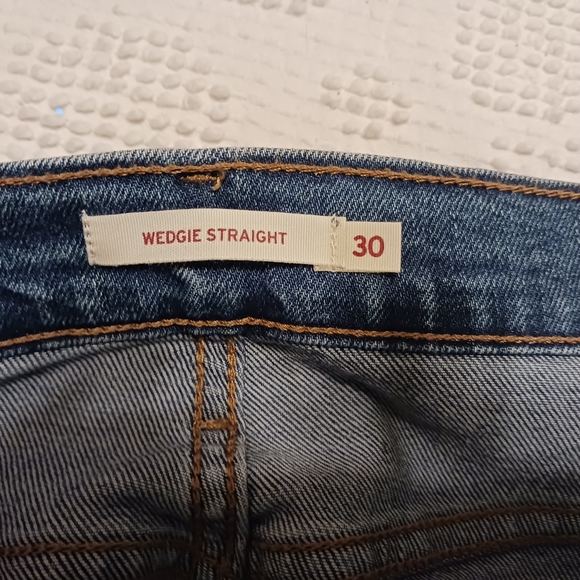 Levi's Wedgie Straight Jean NWT - Picture 3 of 8